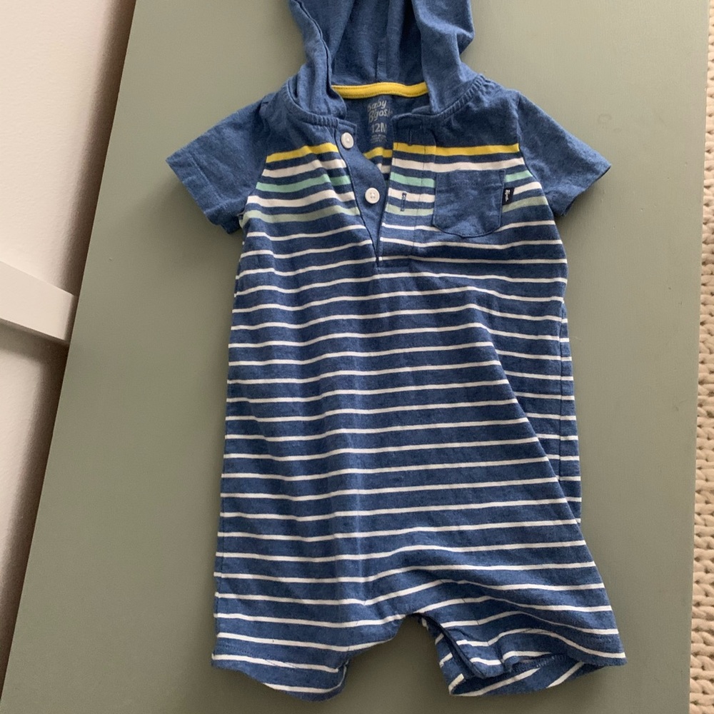 Worn 1x hooded OshKosh Jumper
